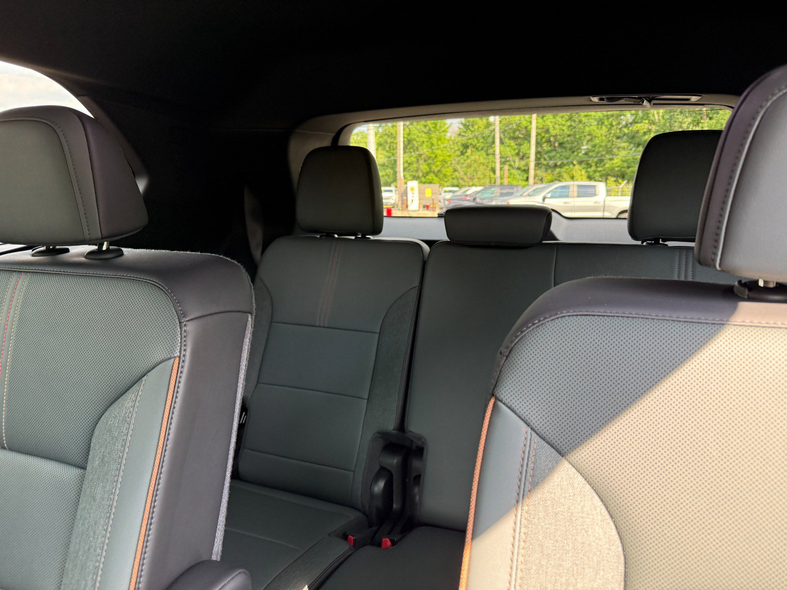 2025 GMC Acadia AT4 - Photo 20