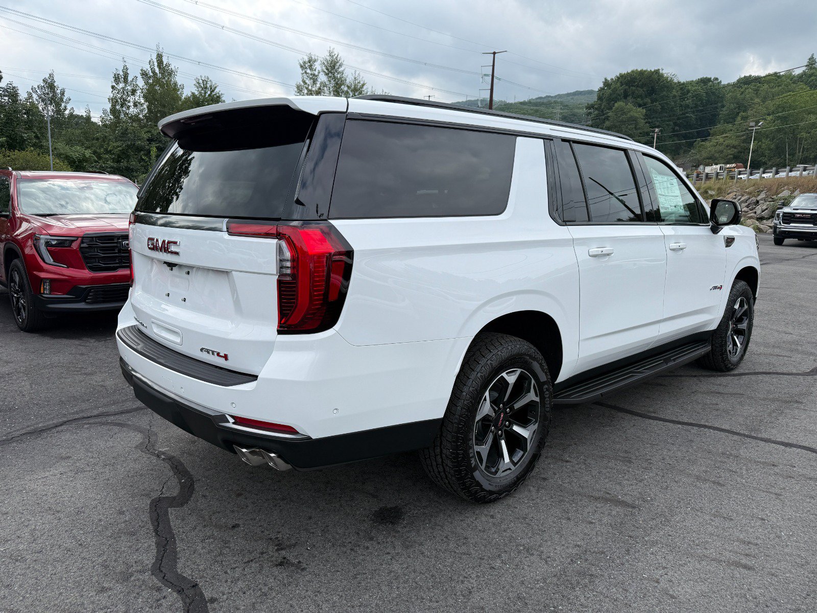 2026 GMC Yukon XL AT4 - Photo 5