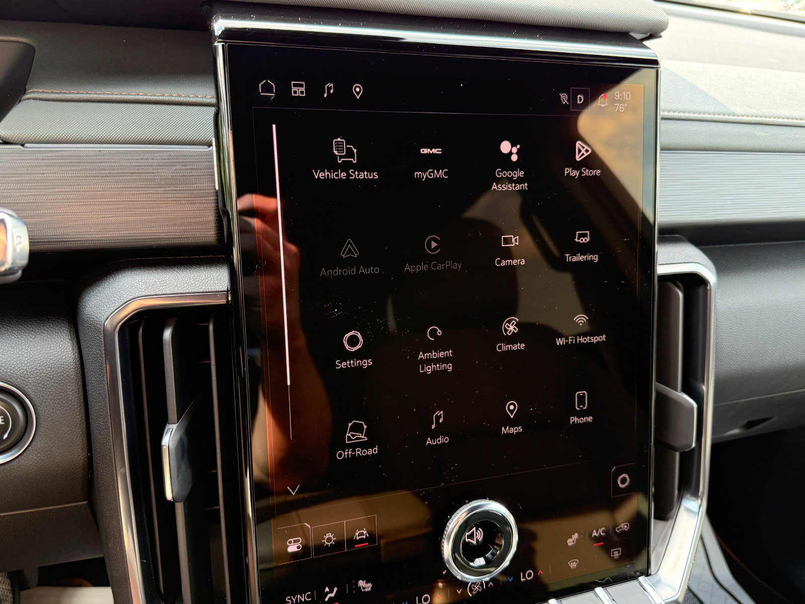 2025 GMC Acadia AT4 - Photo 38