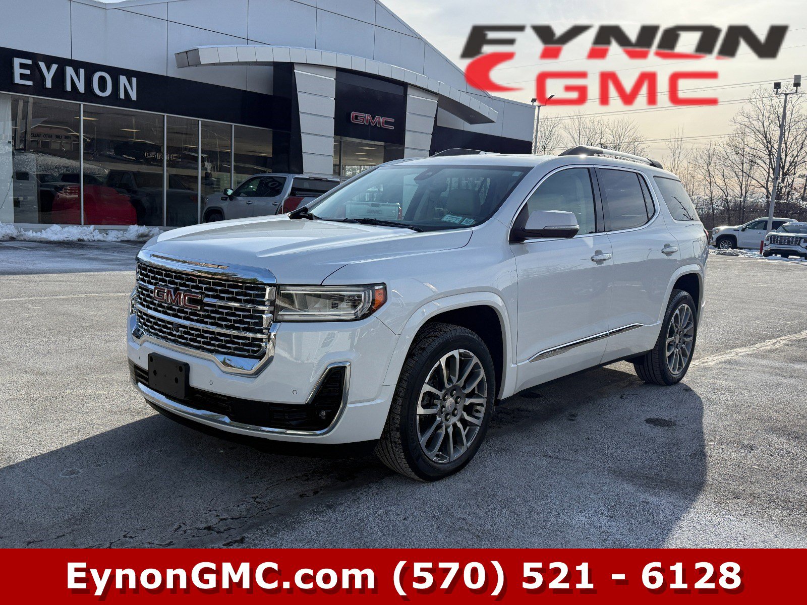 2023 GMC Acadia Denali's photo