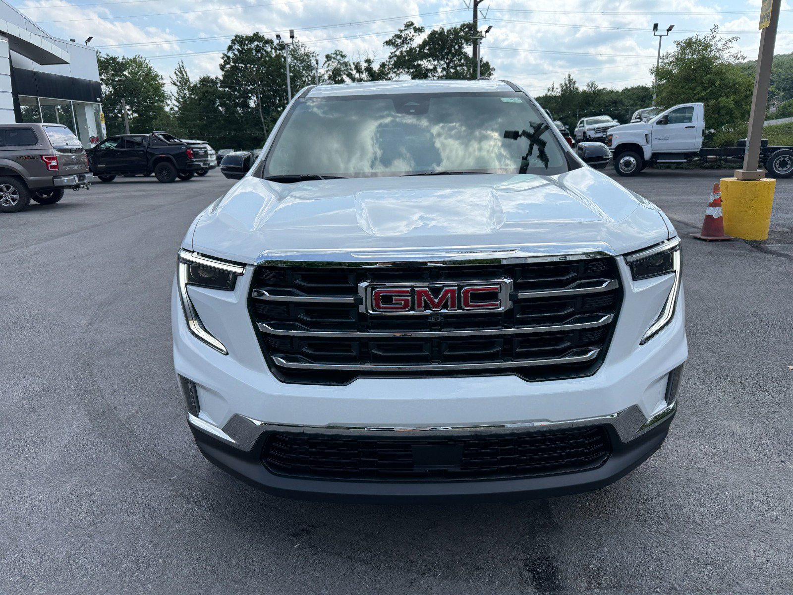 2026 GMC Acadia Elevation - Photo 8