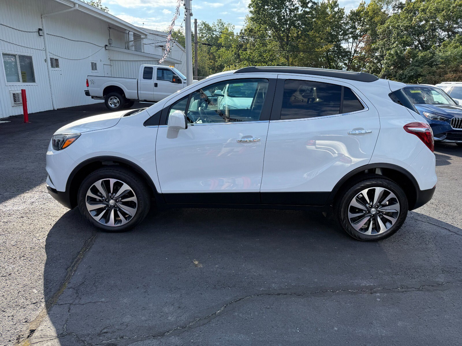 2022 Buick Encore Preferred photo 2