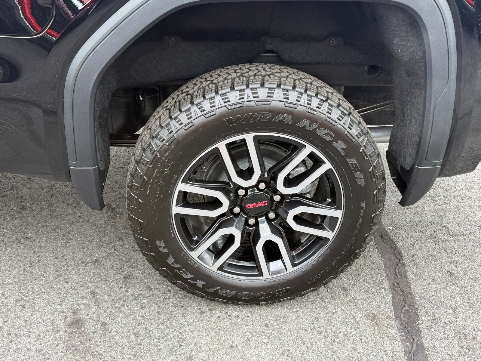 2026 GMC Sierra 1500 AT4 - Photo 10