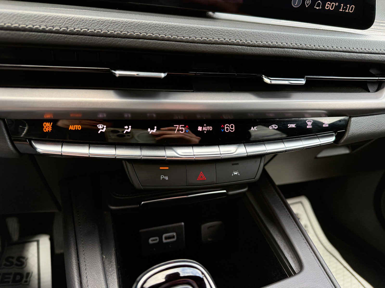 2024 Cadillac XT4 Premium Luxury - Photo 32