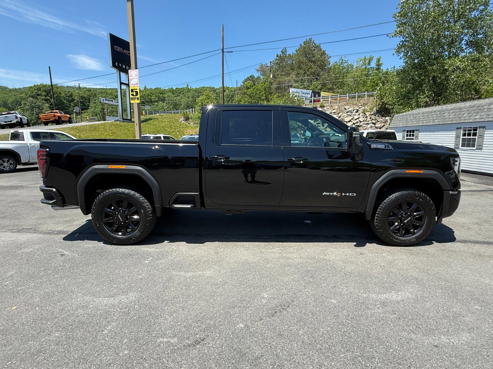 2026 GMC Sierra 2500HD AT4 - Photo 6