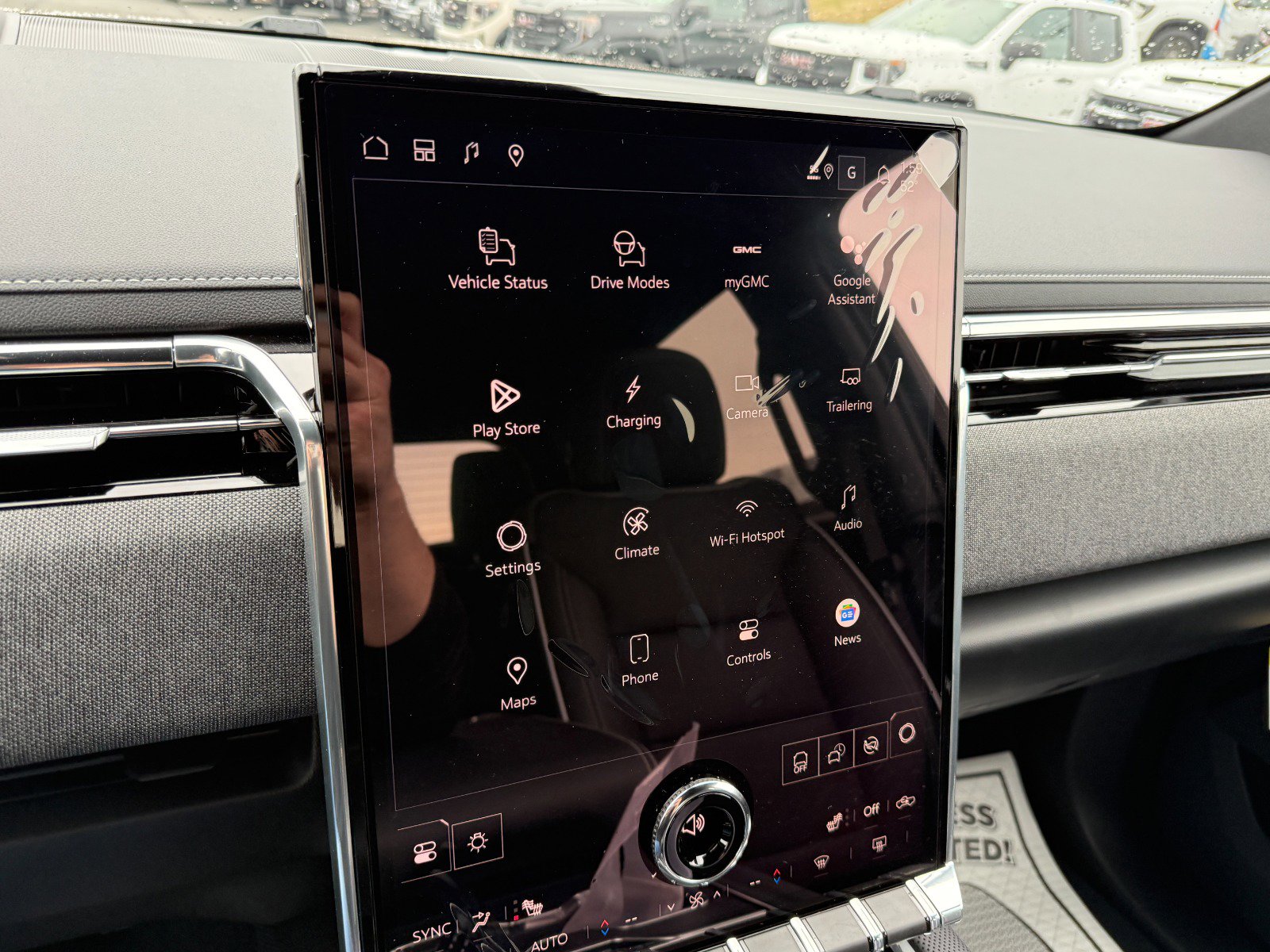 2026 GMC Sierra EV Elevation - Photo 31