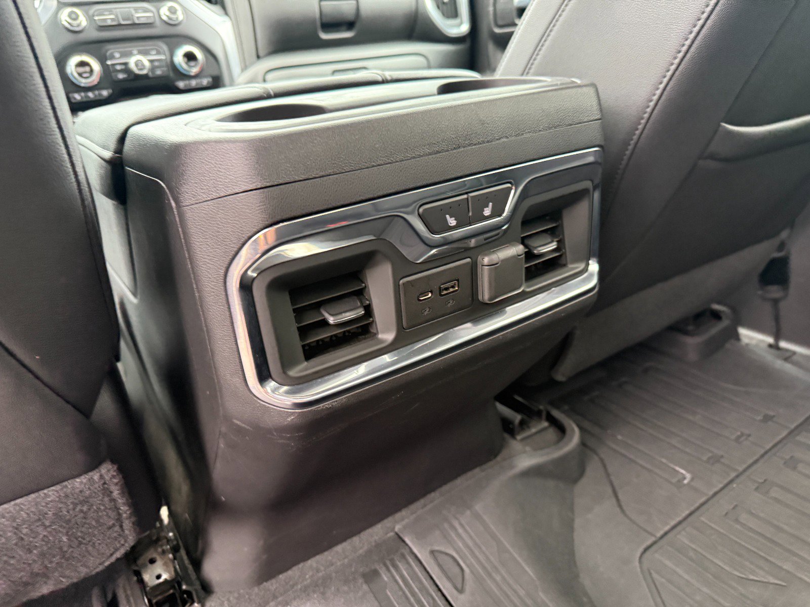 2021 GMC Sierra 1500 SLT - Photo 18