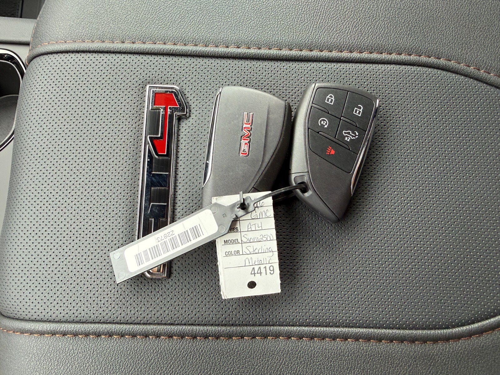 2026 GMC Sierra 2500HD AT4 - Photo 41