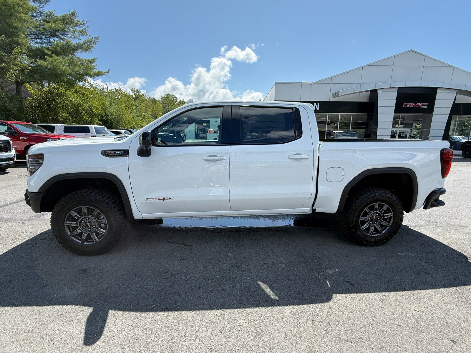 2026 GMC Sierra 1500 AT4X - Photo 2