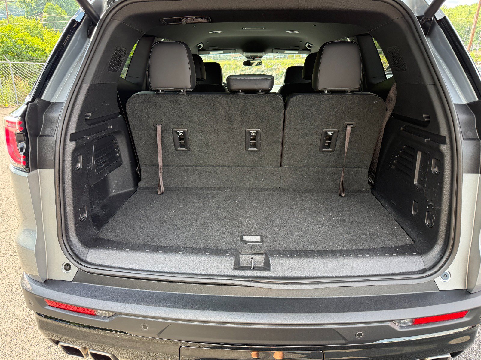 2025 GMC Acadia AT4 - Photo 21