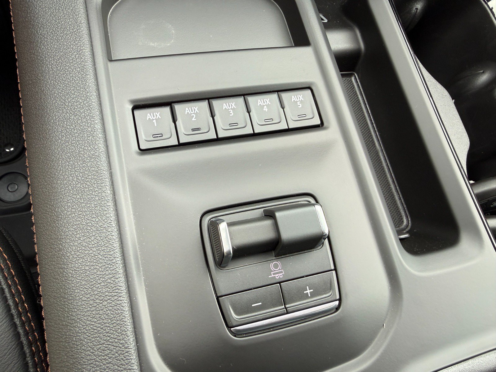 2026 GMC Sierra 2500HD AT4 - Photo 37