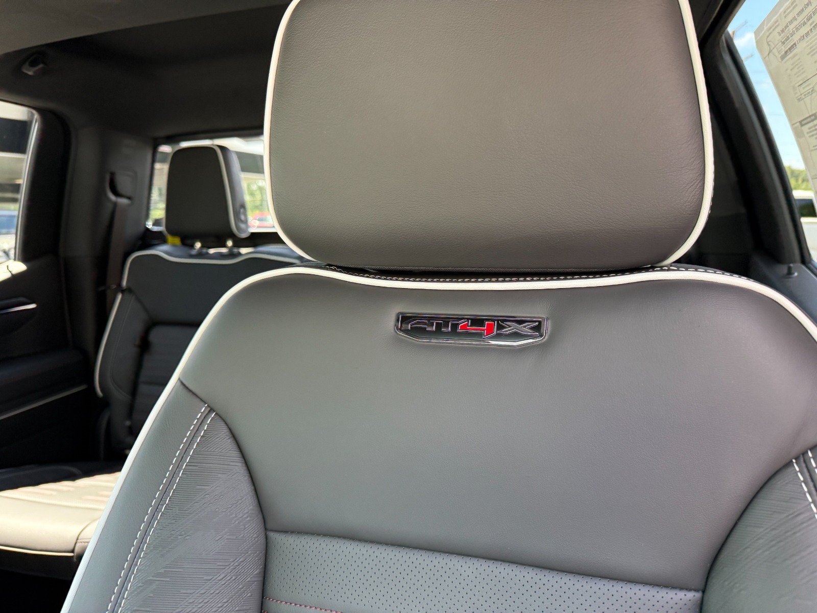 2026 GMC Sierra 1500 AT4X - Photo 15