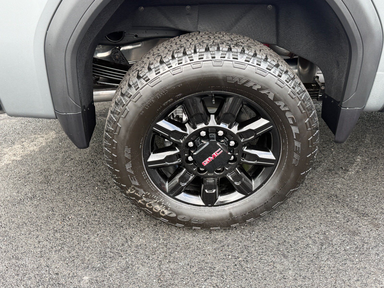 2026 GMC Sierra 2500HD AT4 - Photo 11