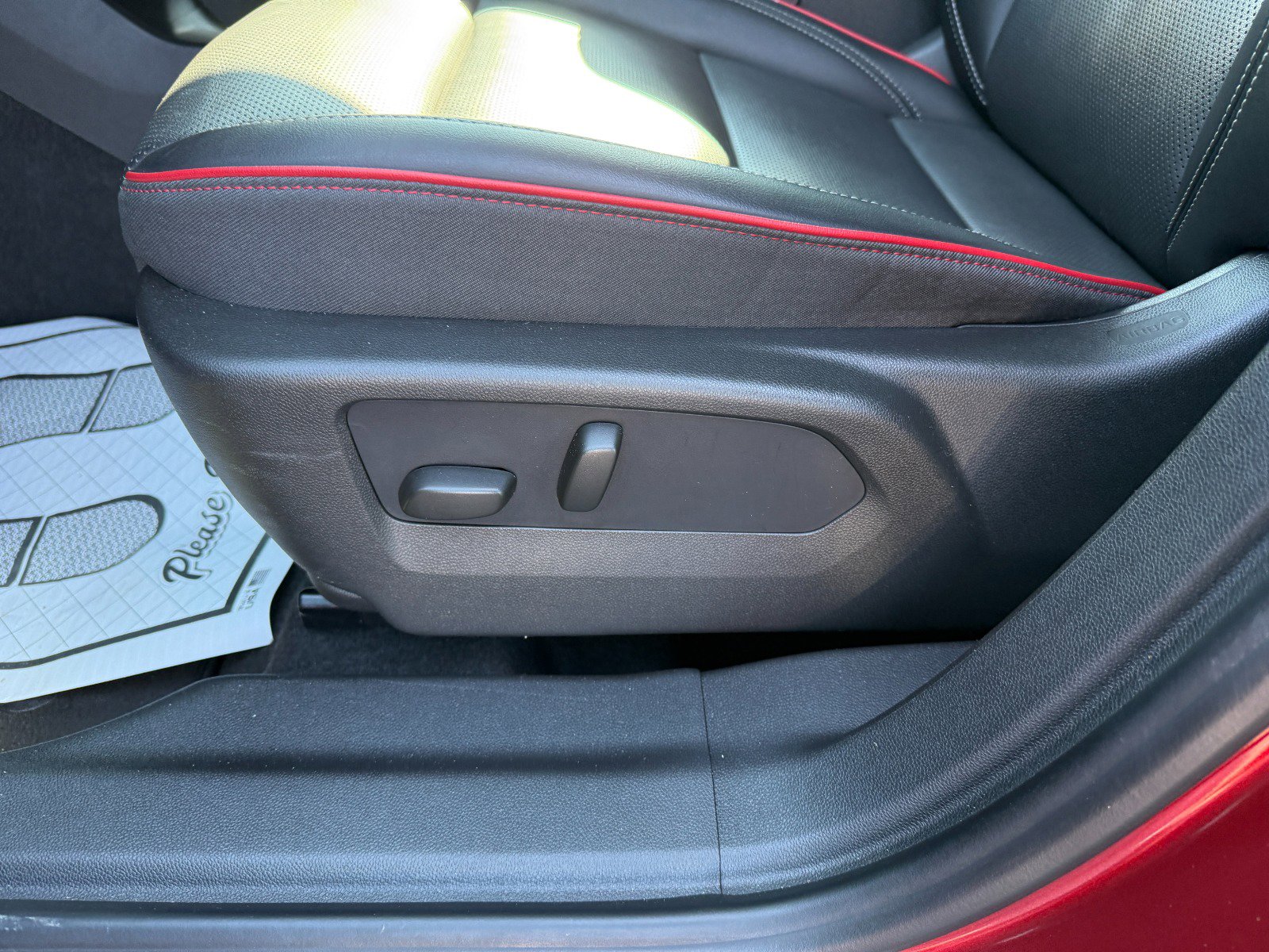 2022 Buick Envision Essence - Photo 23