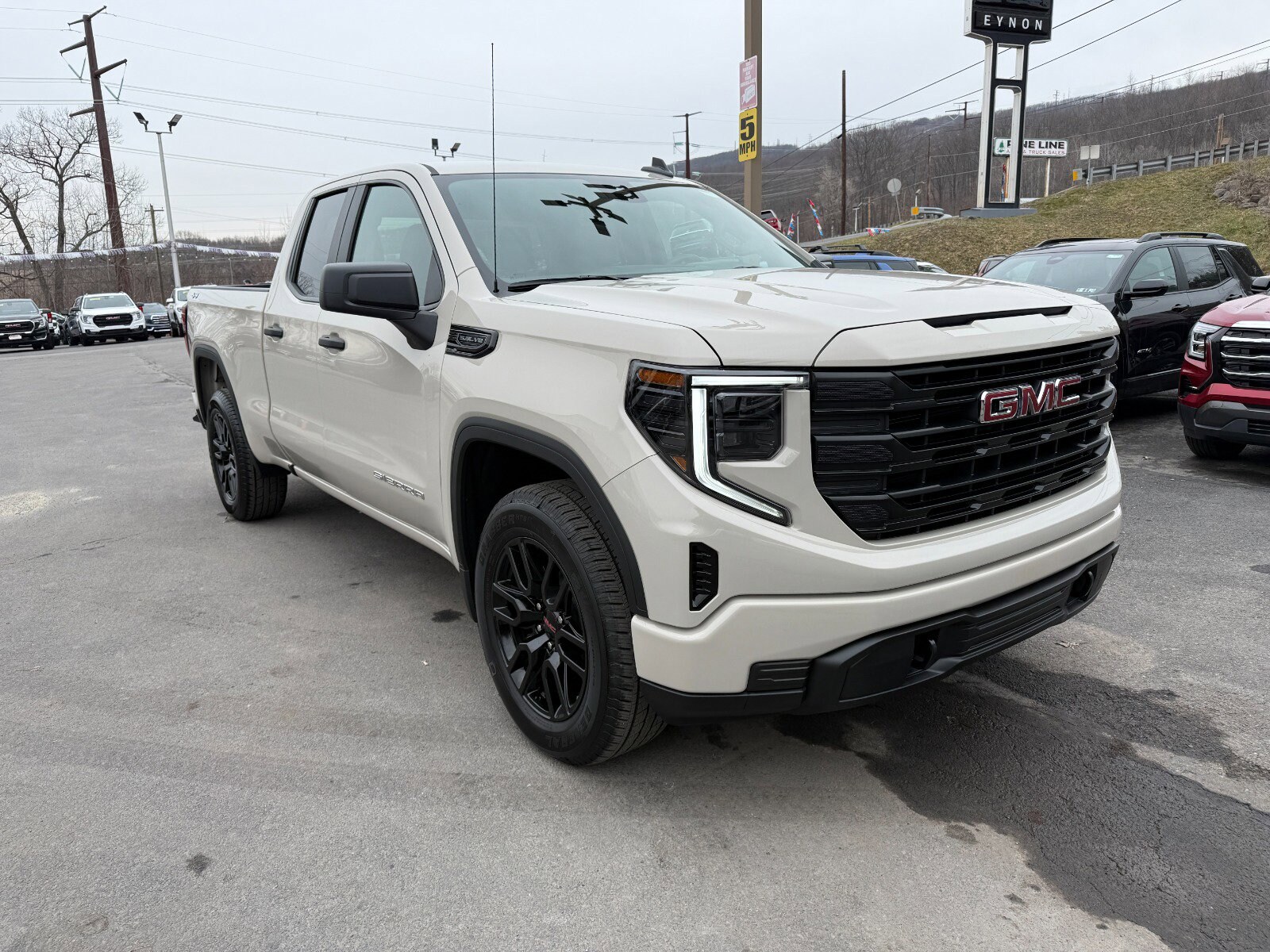 2026 GMC Sierra 1500 Pro - Photo 7