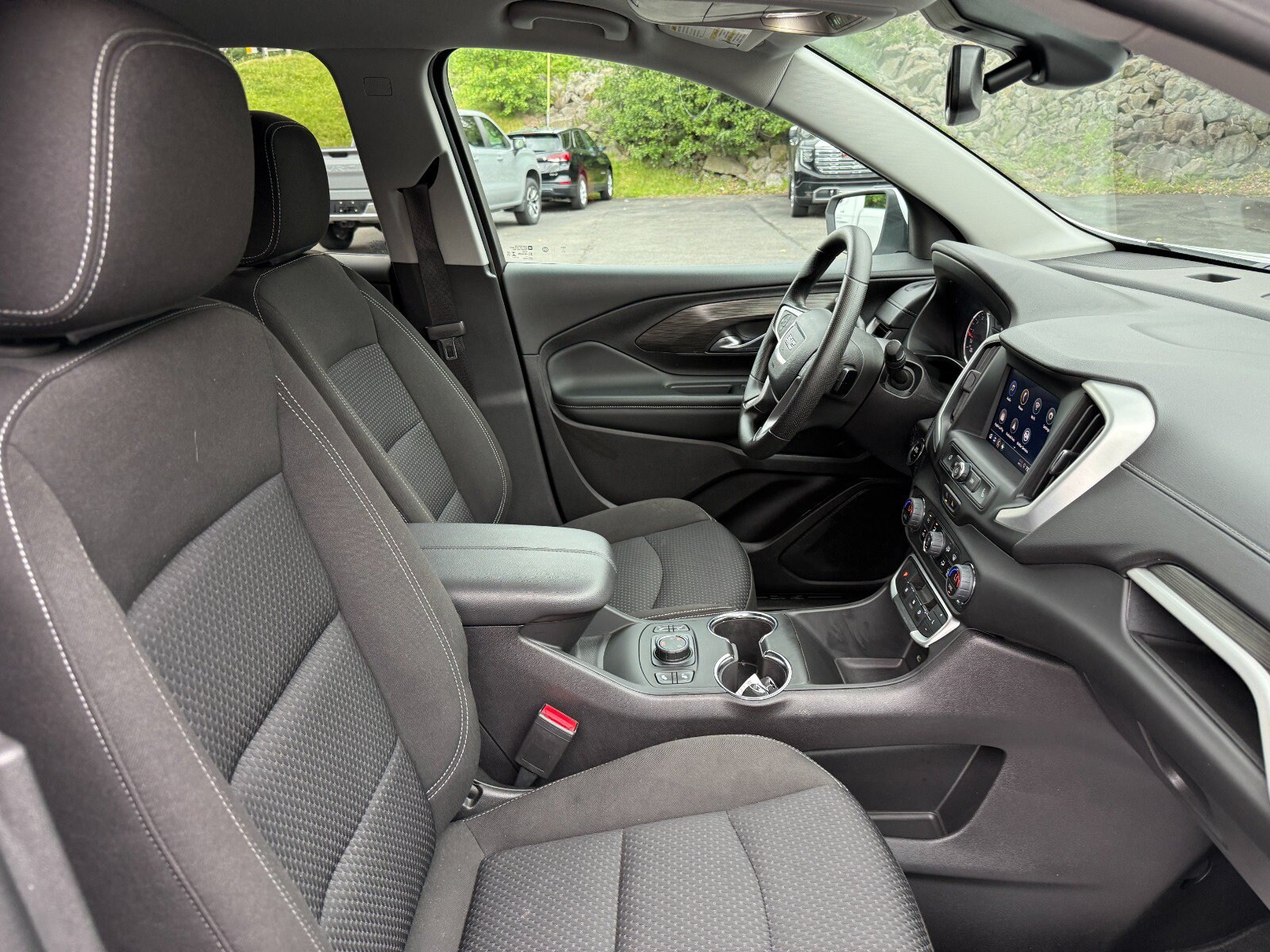 2024 GMC Terrain SLE - Photo 21