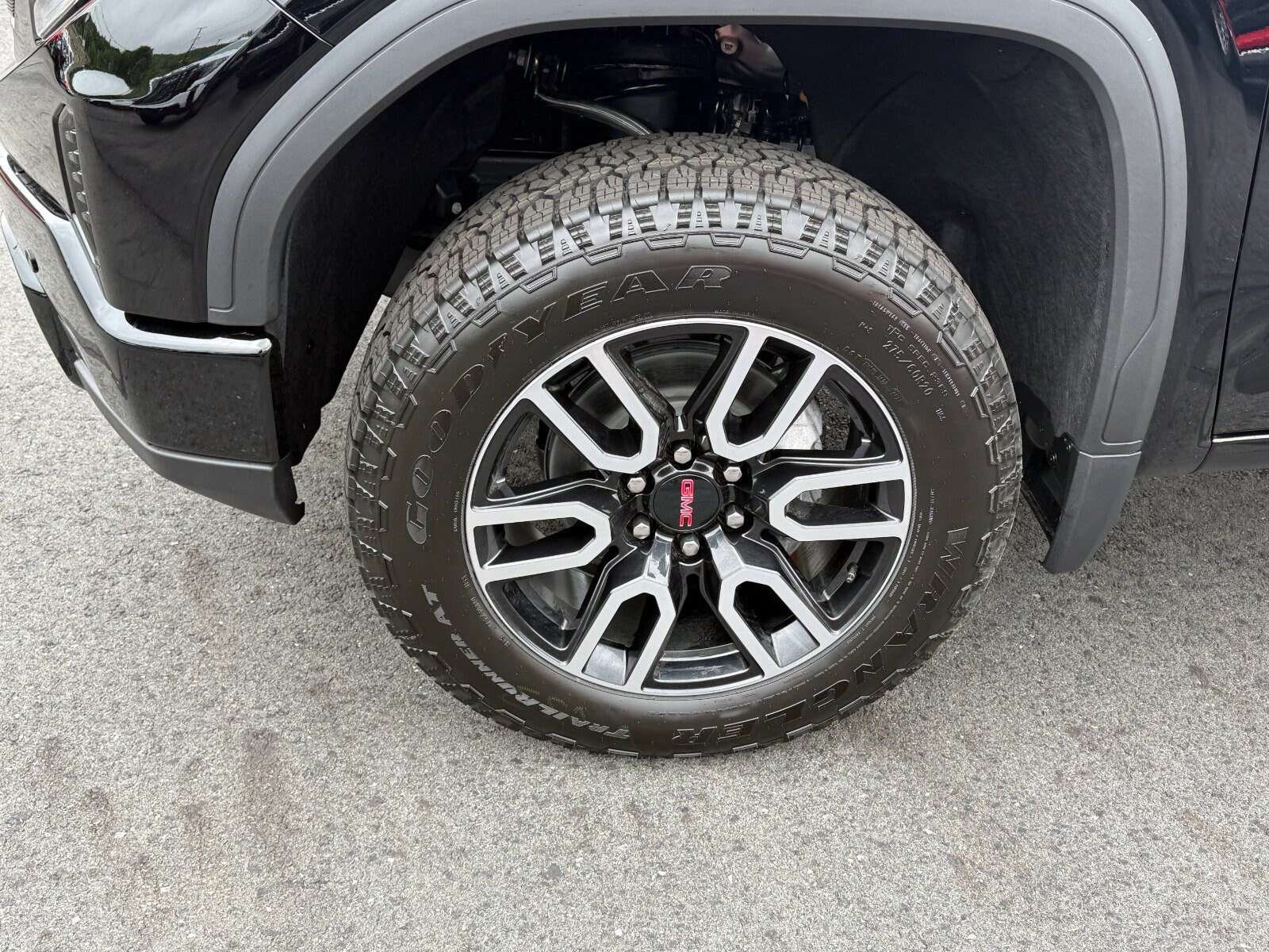 2026 GMC Sierra 1500 AT4 - Photo 9