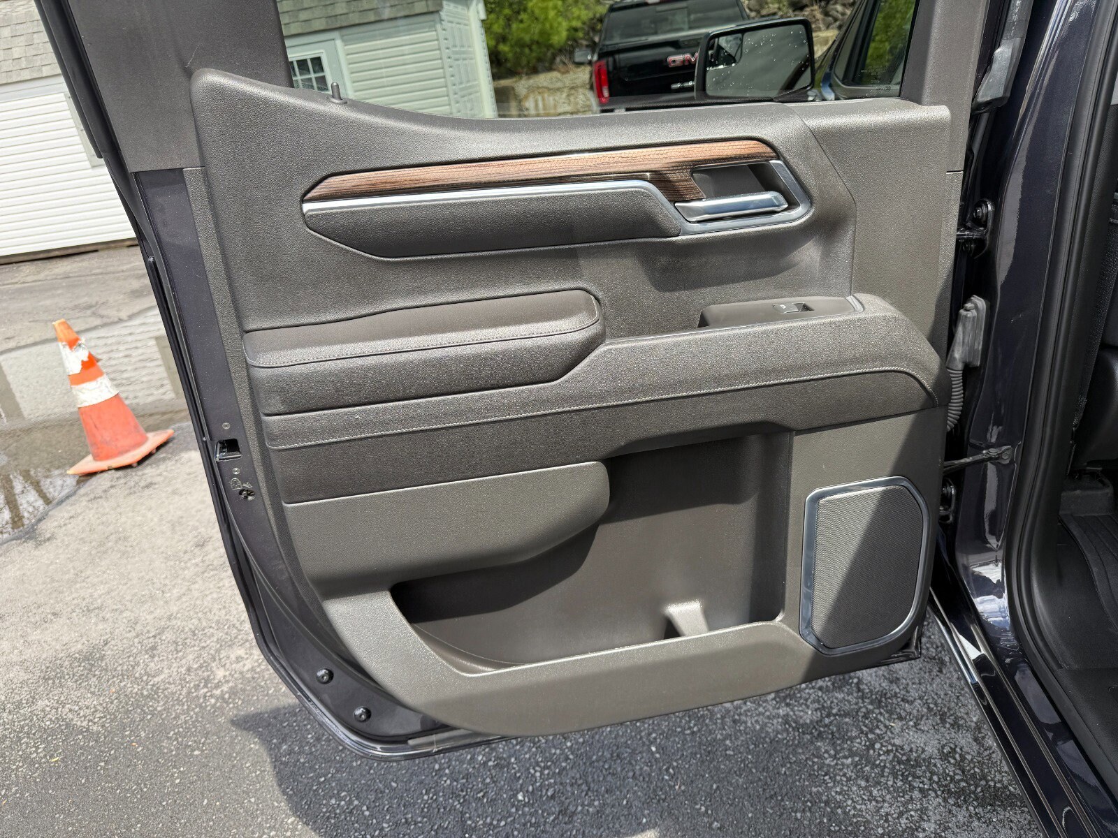 2023 Chevrolet Silverado 1500 RST - Photo 17