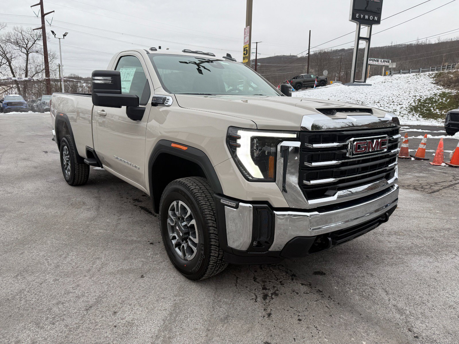 2026 GMC Sierra 3500HD SLE - Photo 7