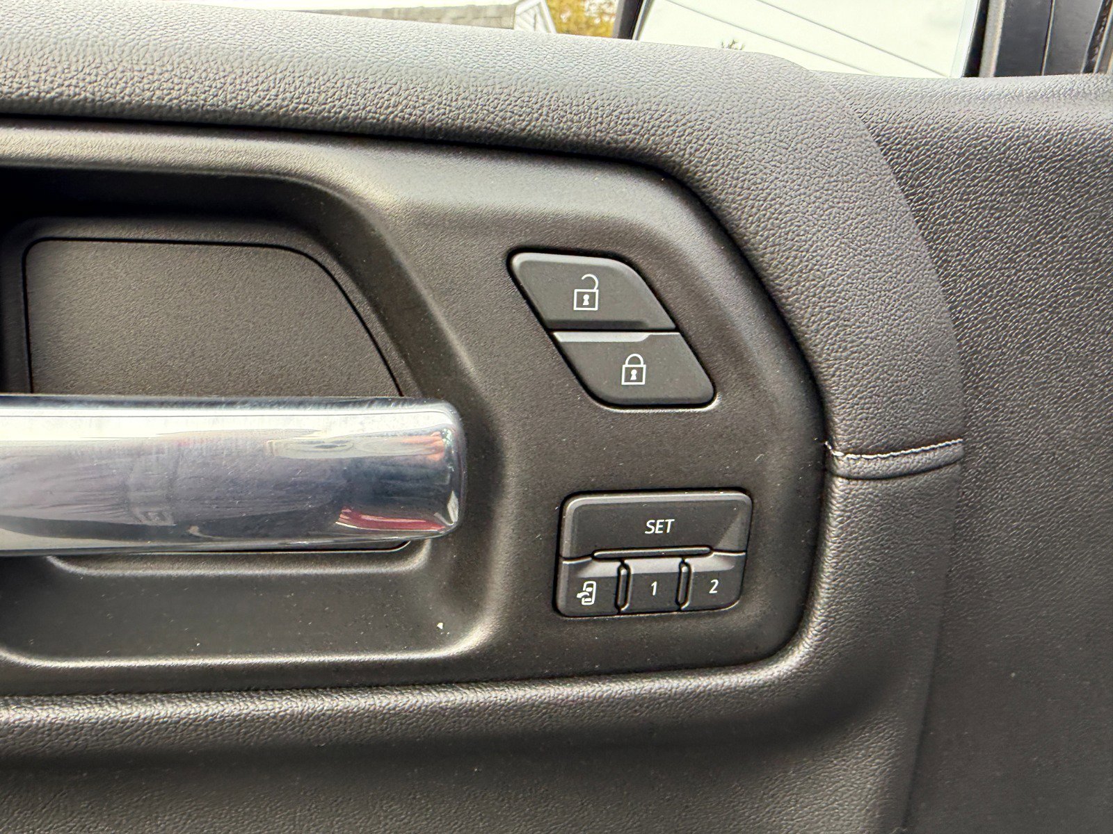 2020 GMC Sierra 1500 SLT - Photo 24