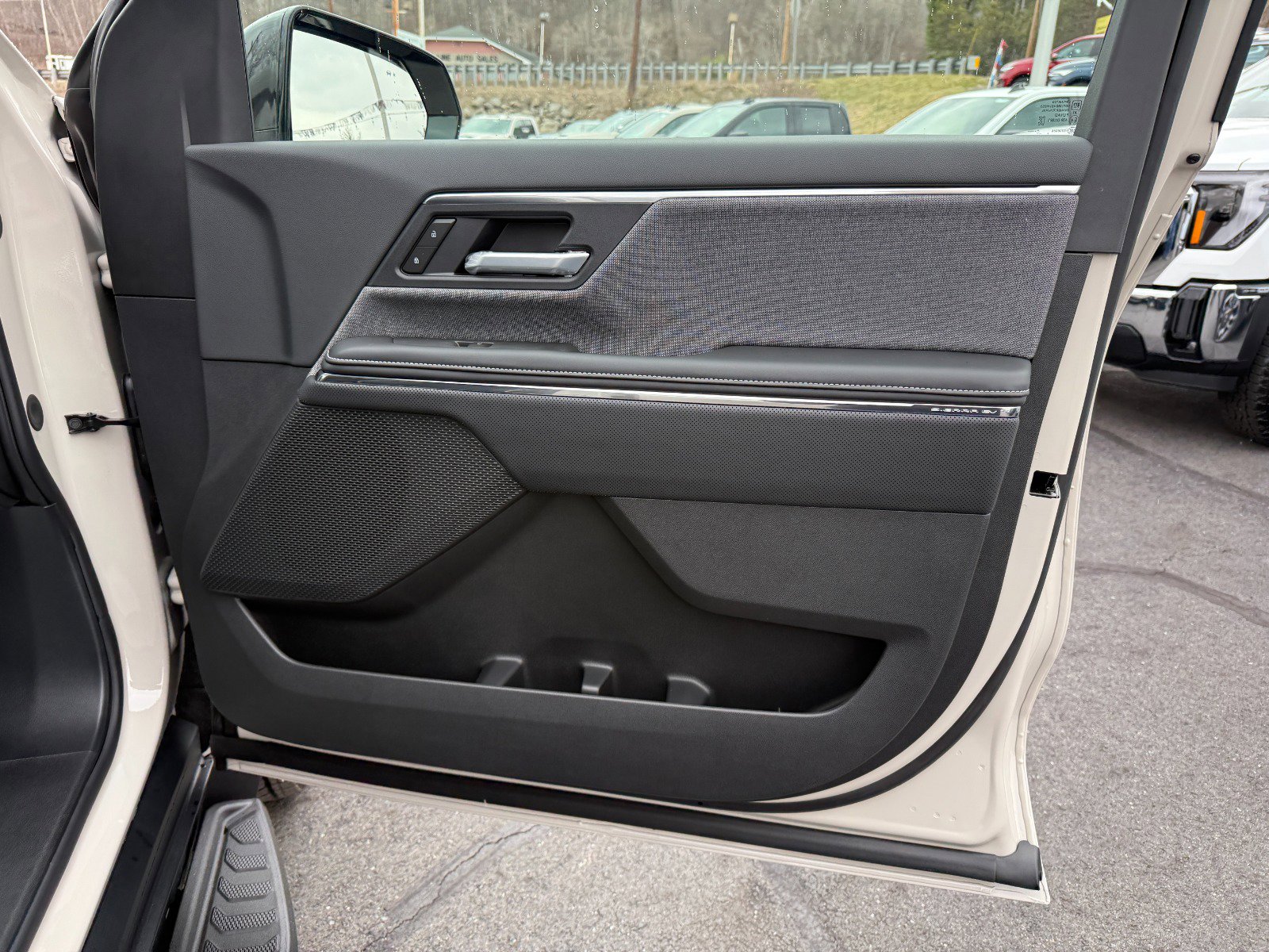 2026 GMC Sierra EV Elevation - Photo 21