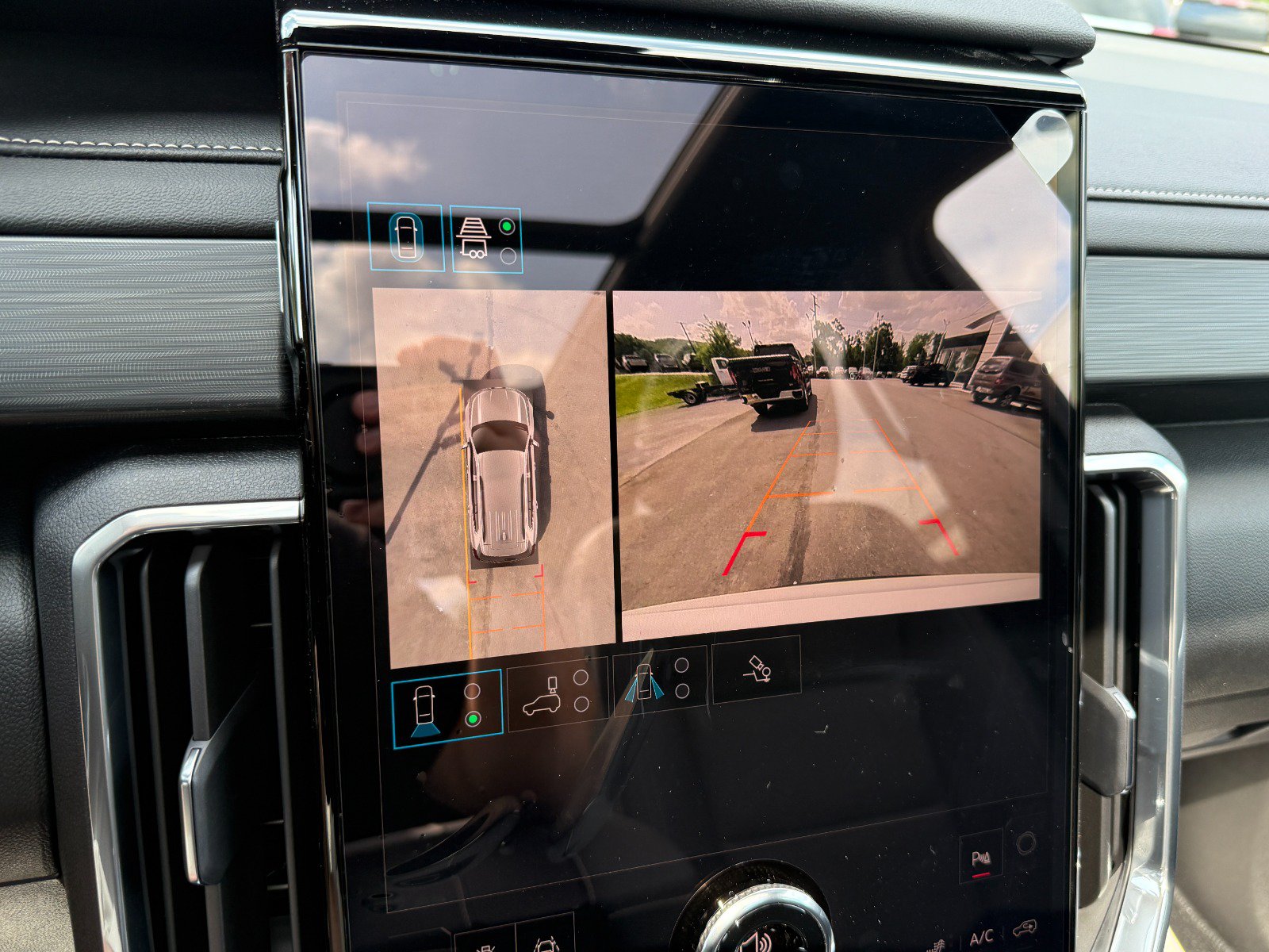 2026 GMC Acadia Elevation - Photo 38