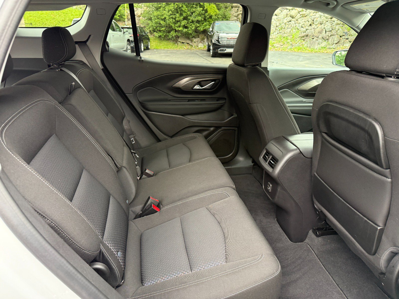 2024 GMC Terrain SLE - Photo 19