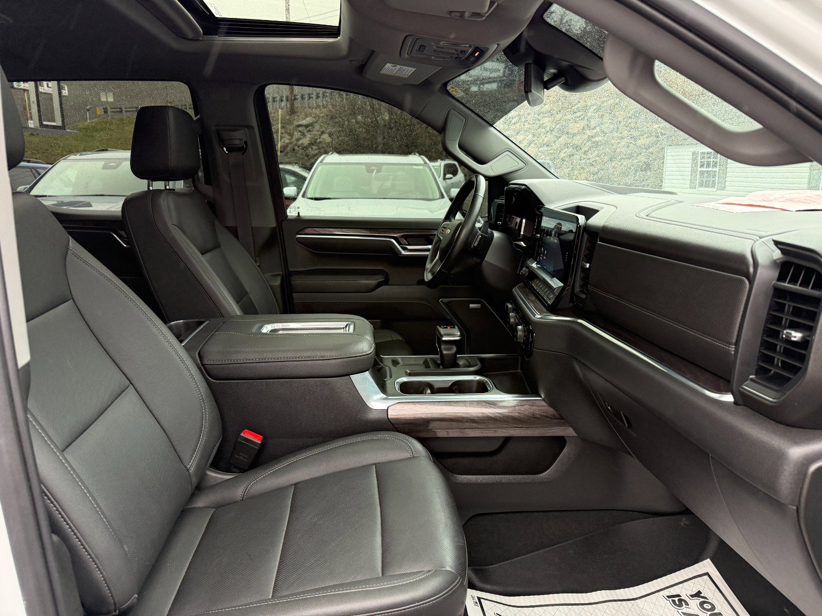 2022 Chevrolet Silverado 1500 LTZ - Photo 22