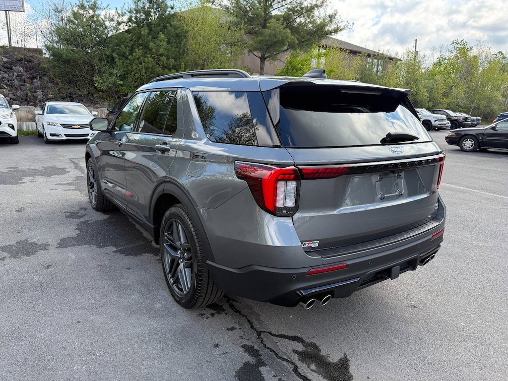 Used 2025 Ford Explorer ST SUV