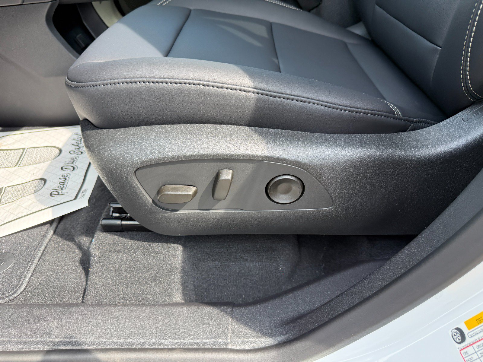 2026 GMC Acadia Elevation - Photo 25