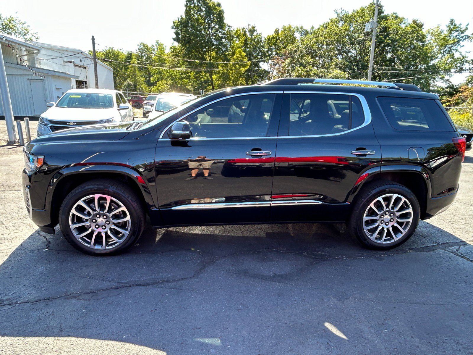 Used 2022 GMC Acadia Denali with VIN 1GKKNXLSXNZ122291 for sale in Olyphant, PA