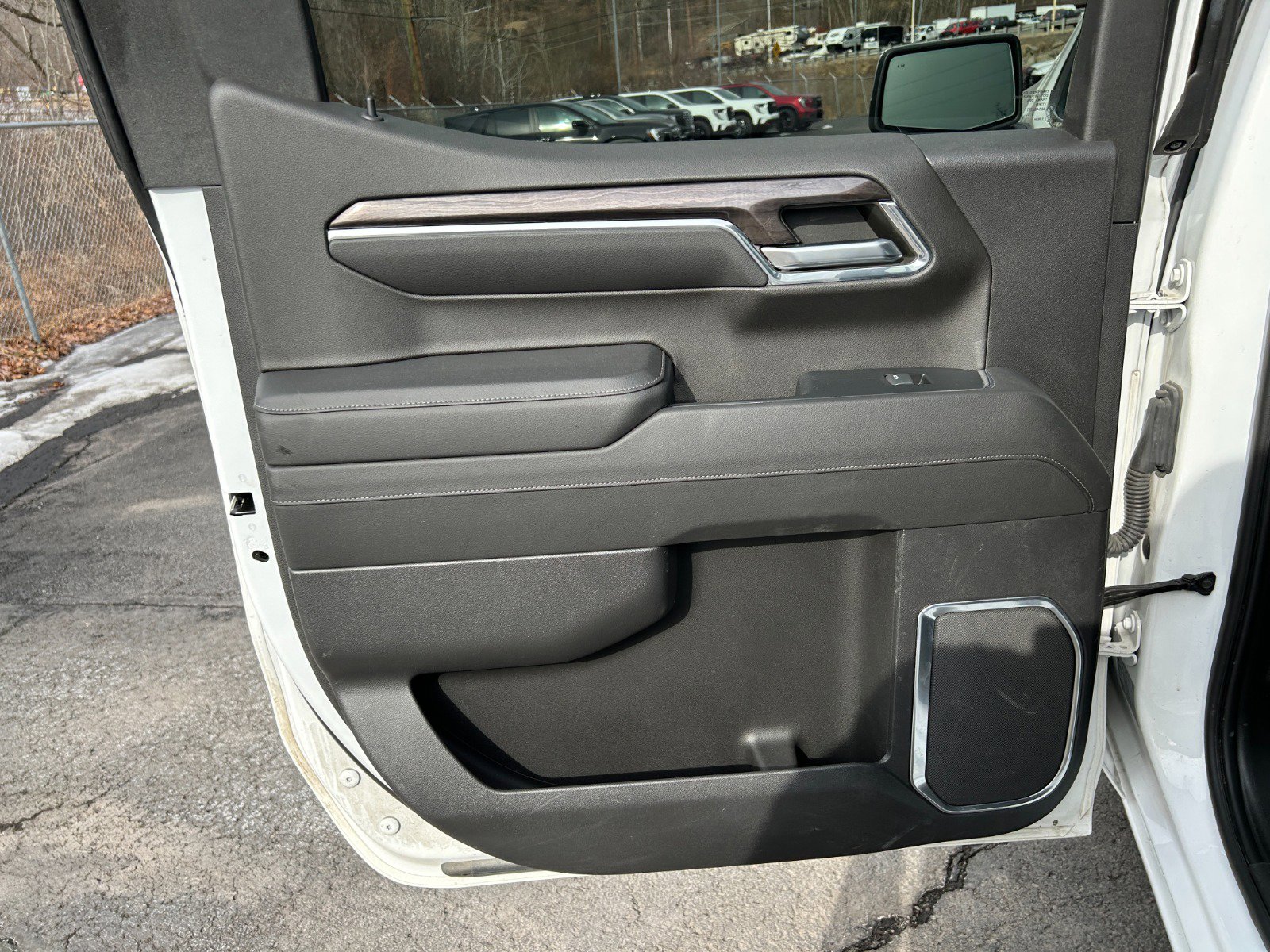 2023 Chevrolet Silverado 1500 LTZ - Photo 17