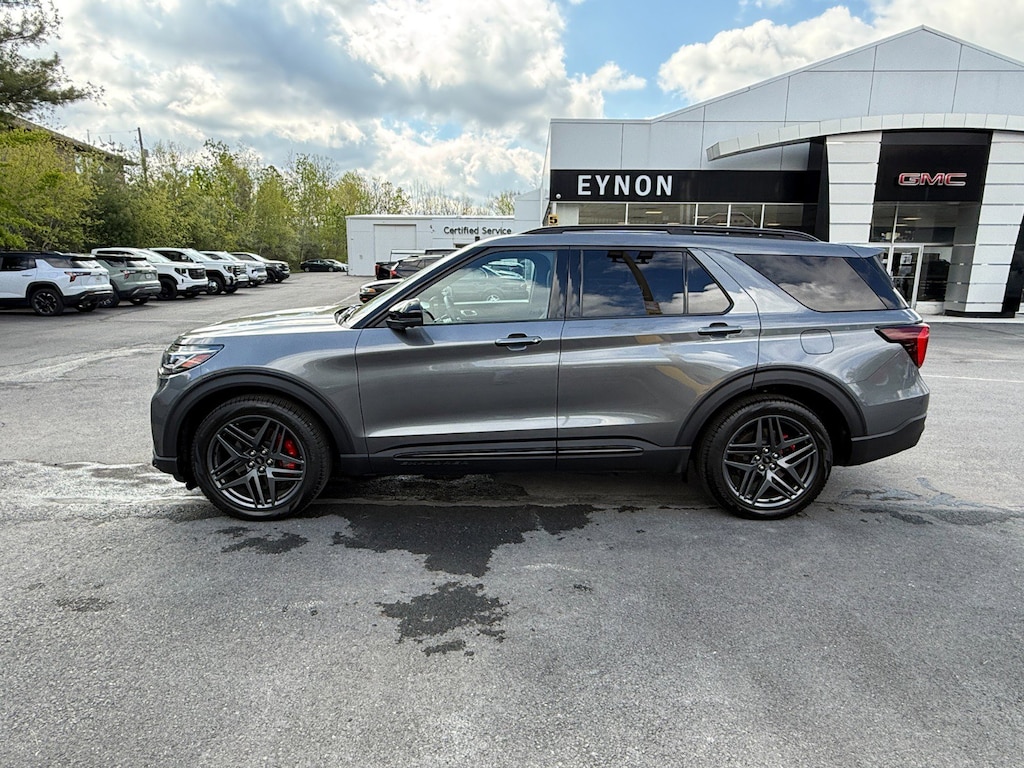 Used 2025 Ford Explorer ST SUV