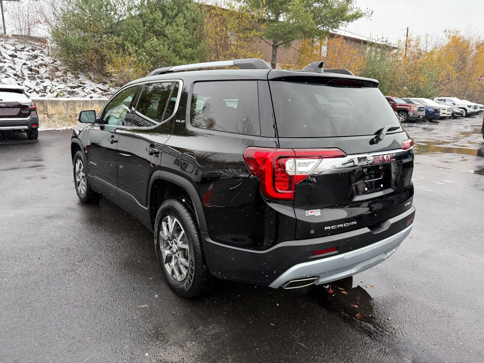 2023 Gmc Acadia SLE photo 3