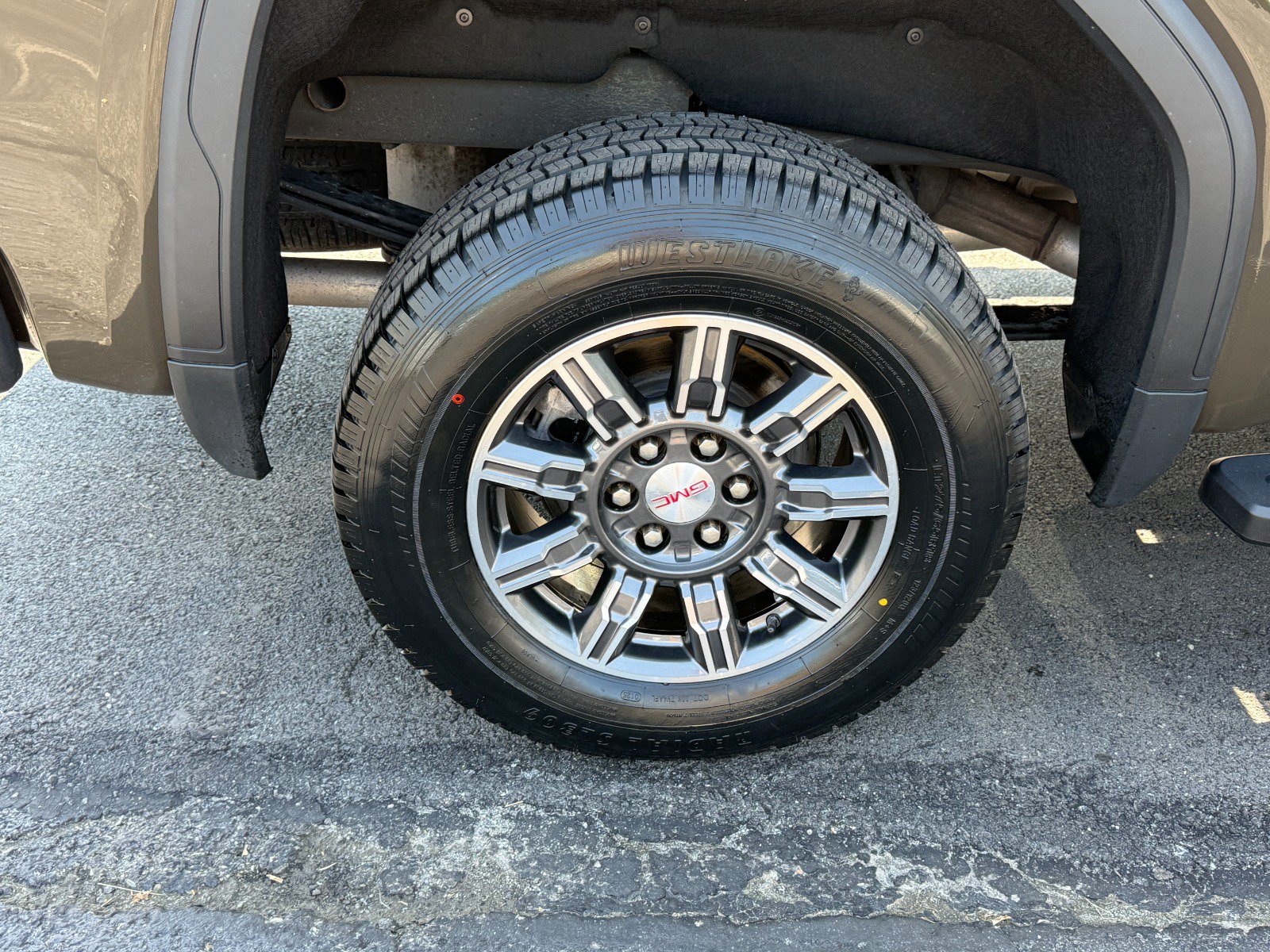 2024 GMC Sierra 1500 AT4 - Photo 11
