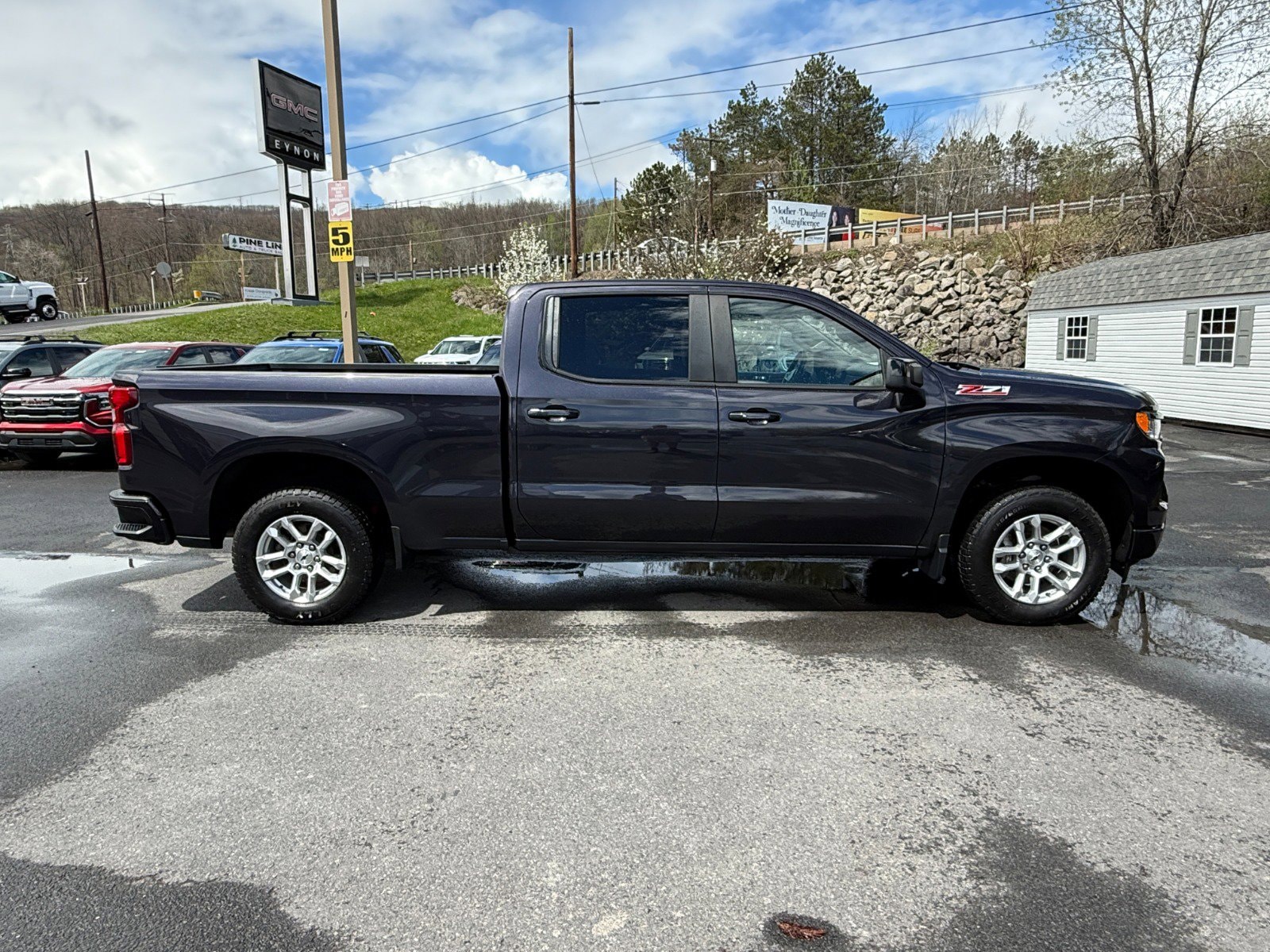 2023 Chevrolet Silverado 1500 RST - Photo 6