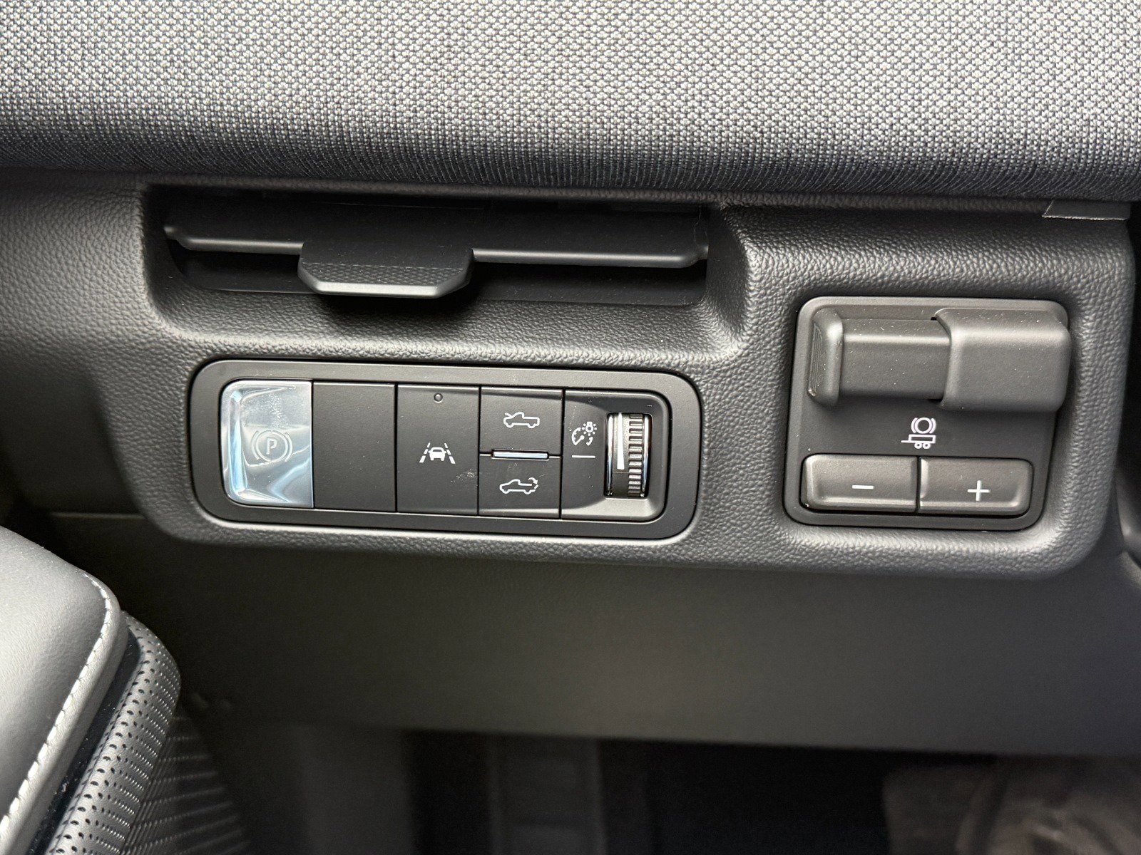 2026 GMC Sierra EV Elevation - Photo 27