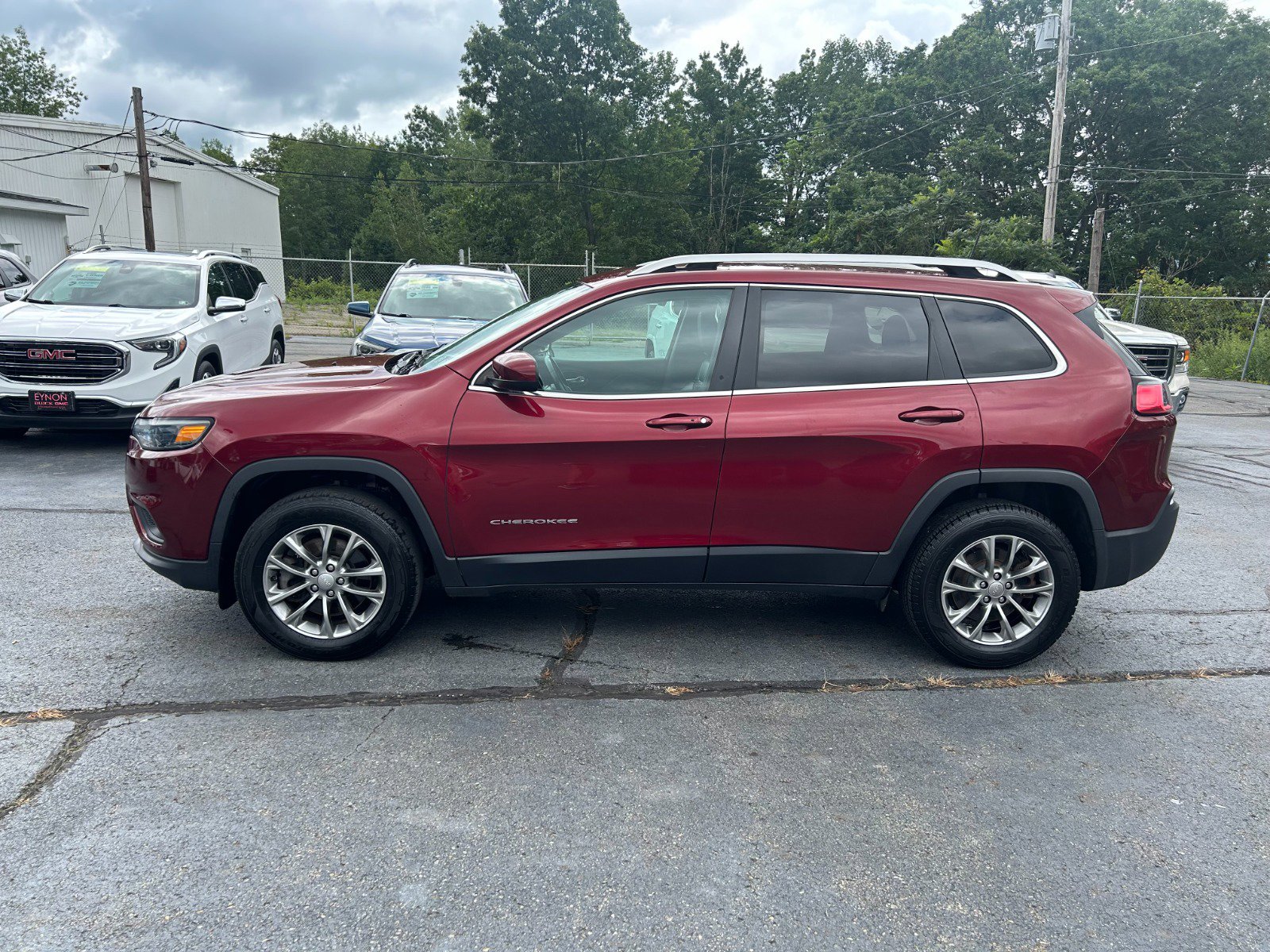 Used 2019 Jeep Cherokee Latitude Plus with VIN 1C4PJMLB9KD198864 for sale in Olyphant, PA