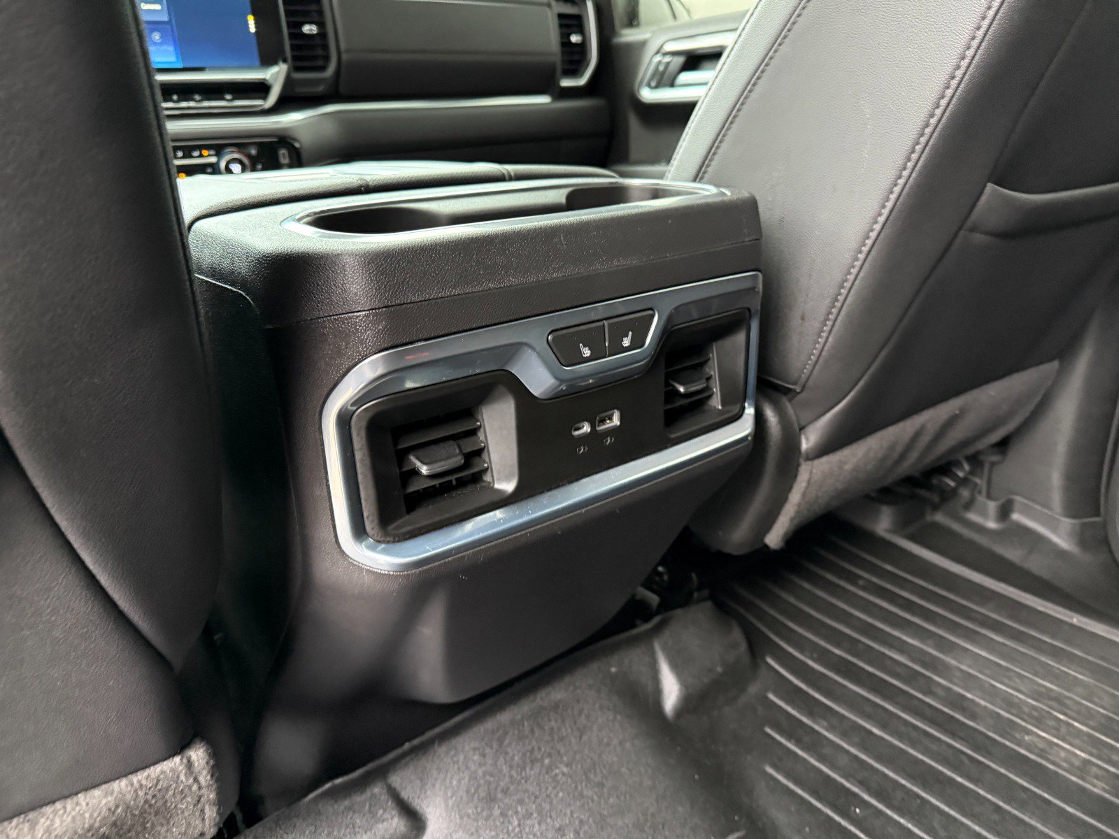 2022 Chevrolet Silverado 1500 LTZ - Photo 18