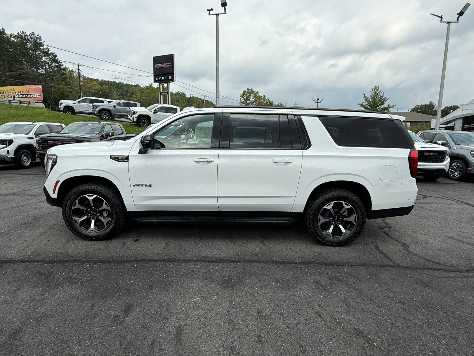 2026 GMC Yukon XL AT4 - Photo 2