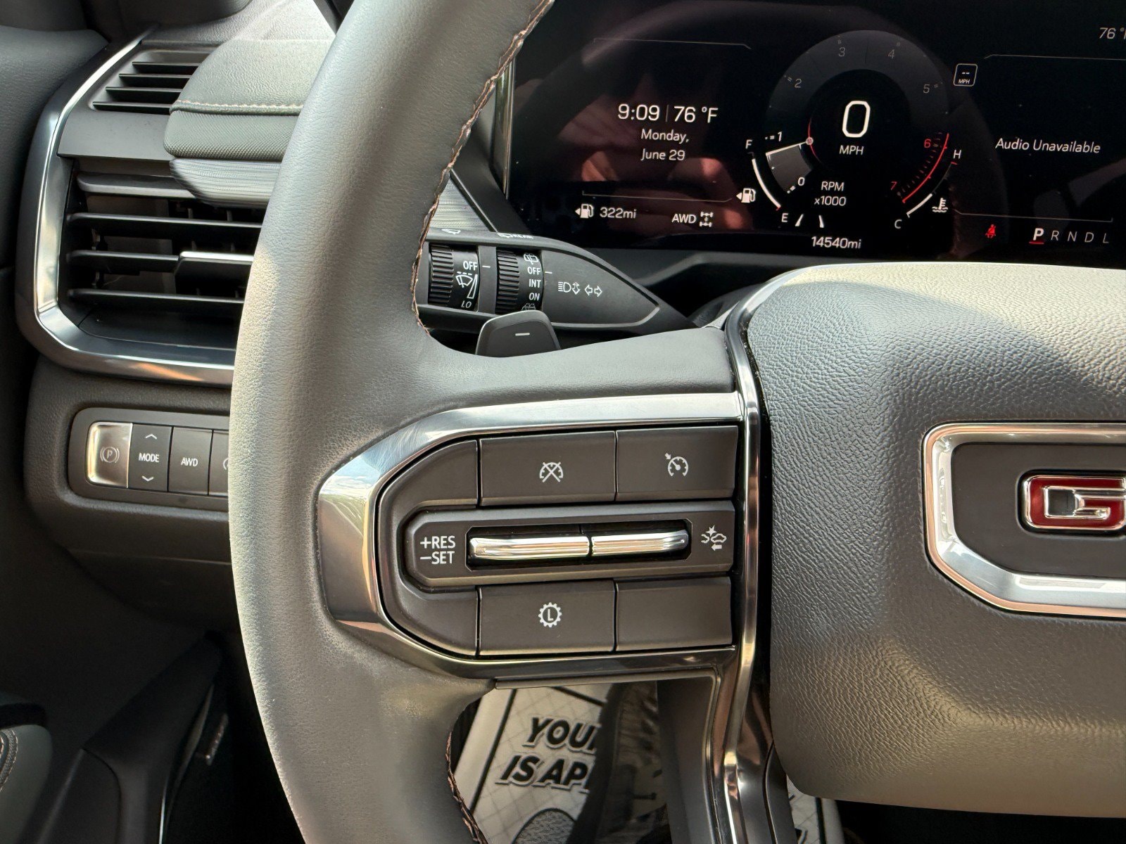 2025 GMC Acadia AT4 - Photo 29