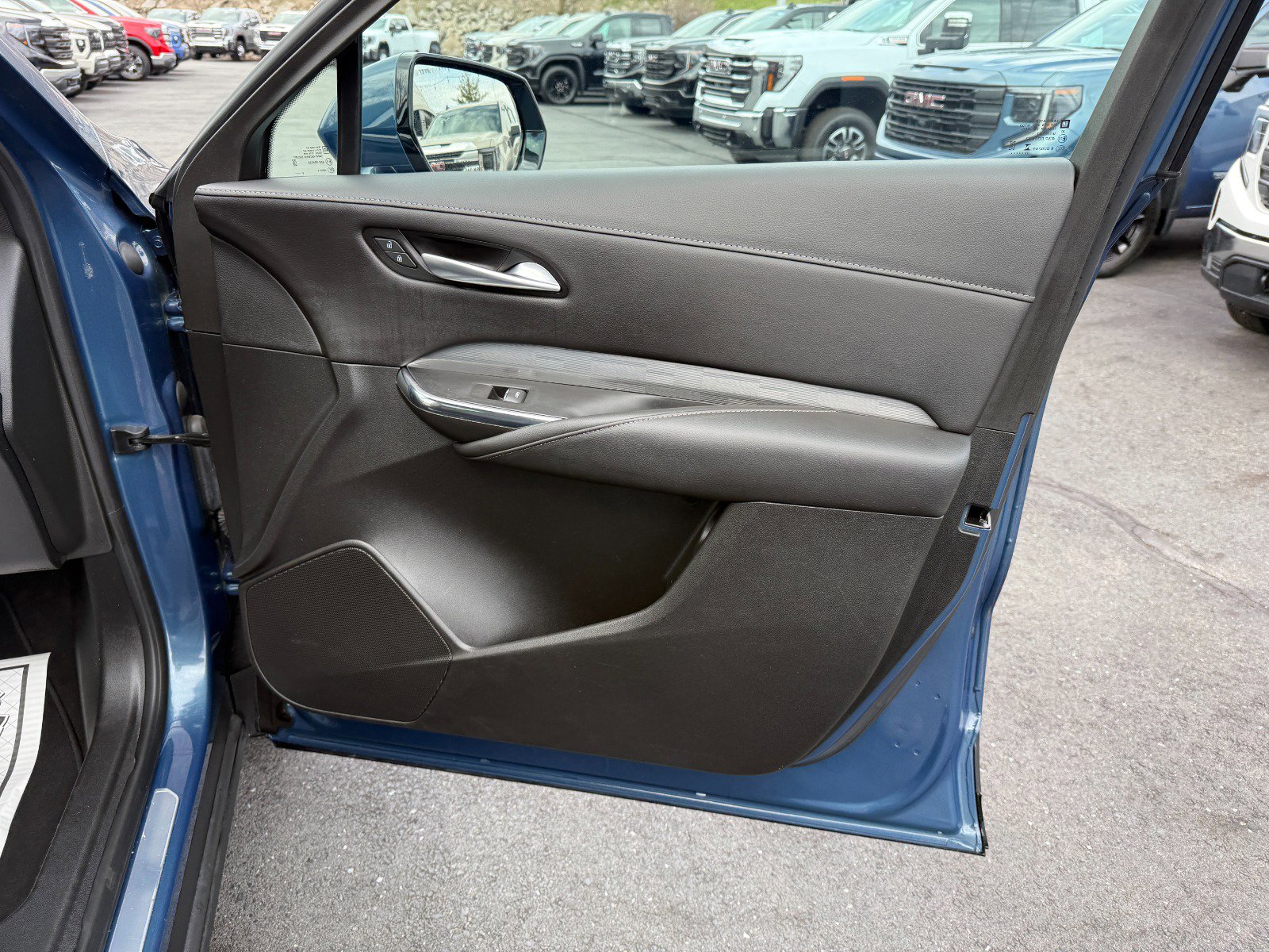 2024 Cadillac XT4 Premium Luxury - Photo 22