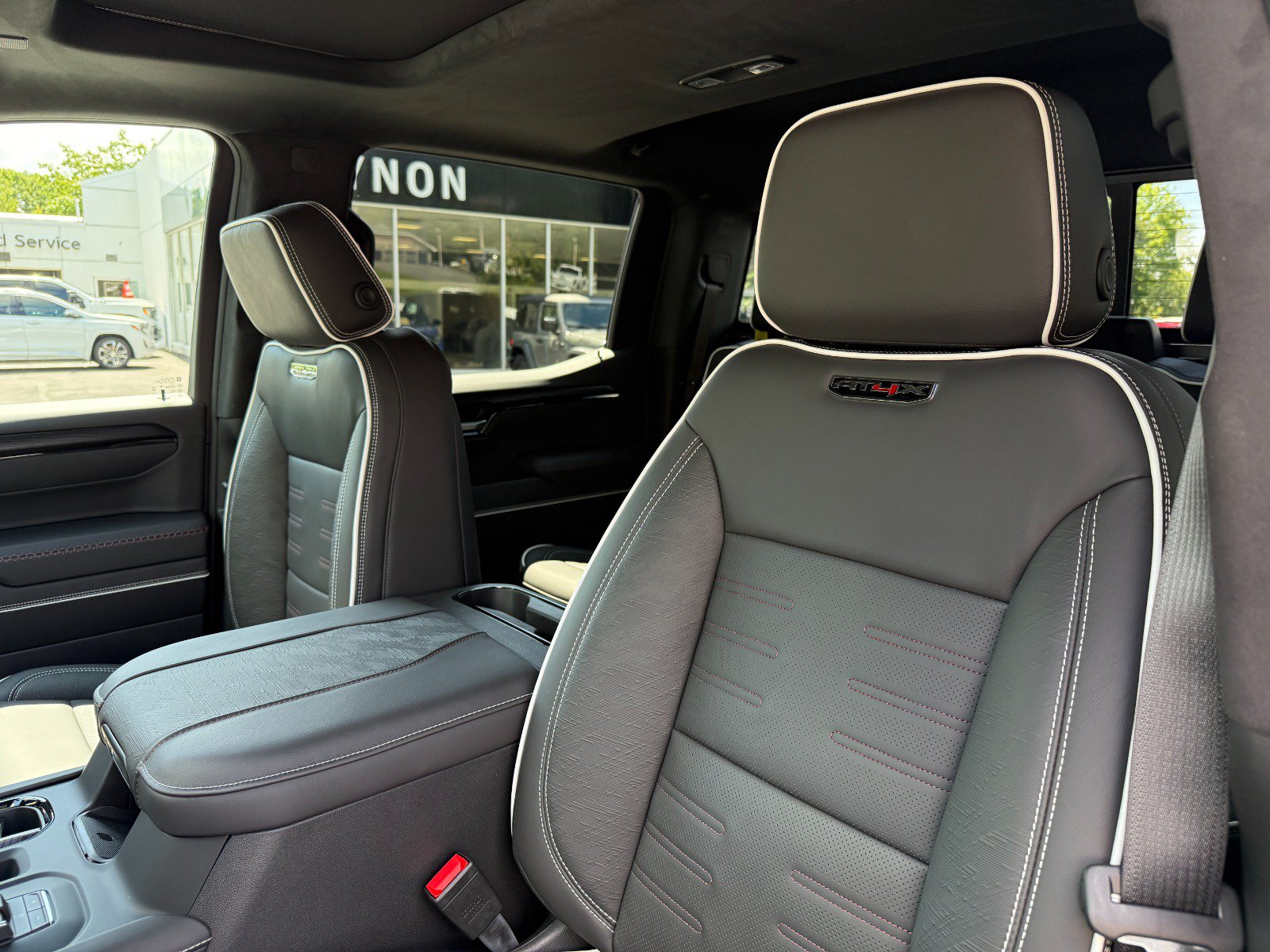 2026 GMC Sierra 1500 AT4X - Photo 14