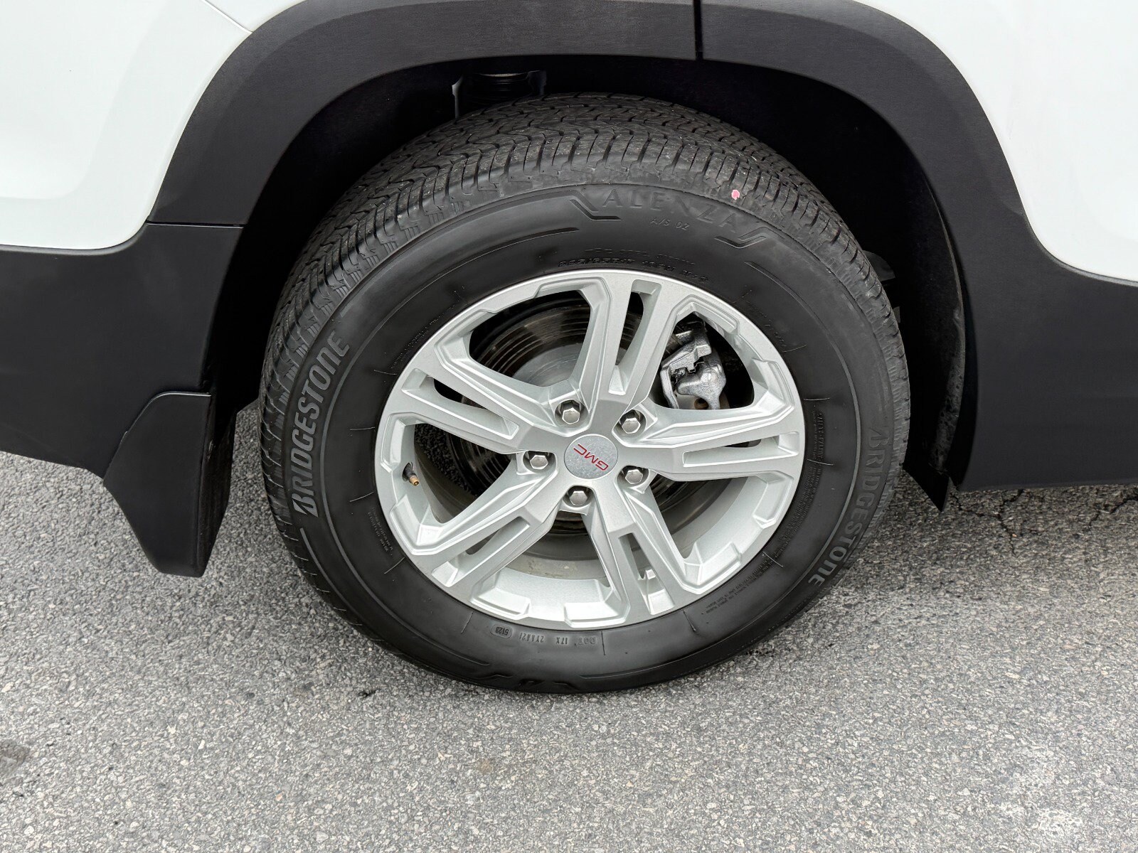 2024 GMC Terrain SLE - Photo 11