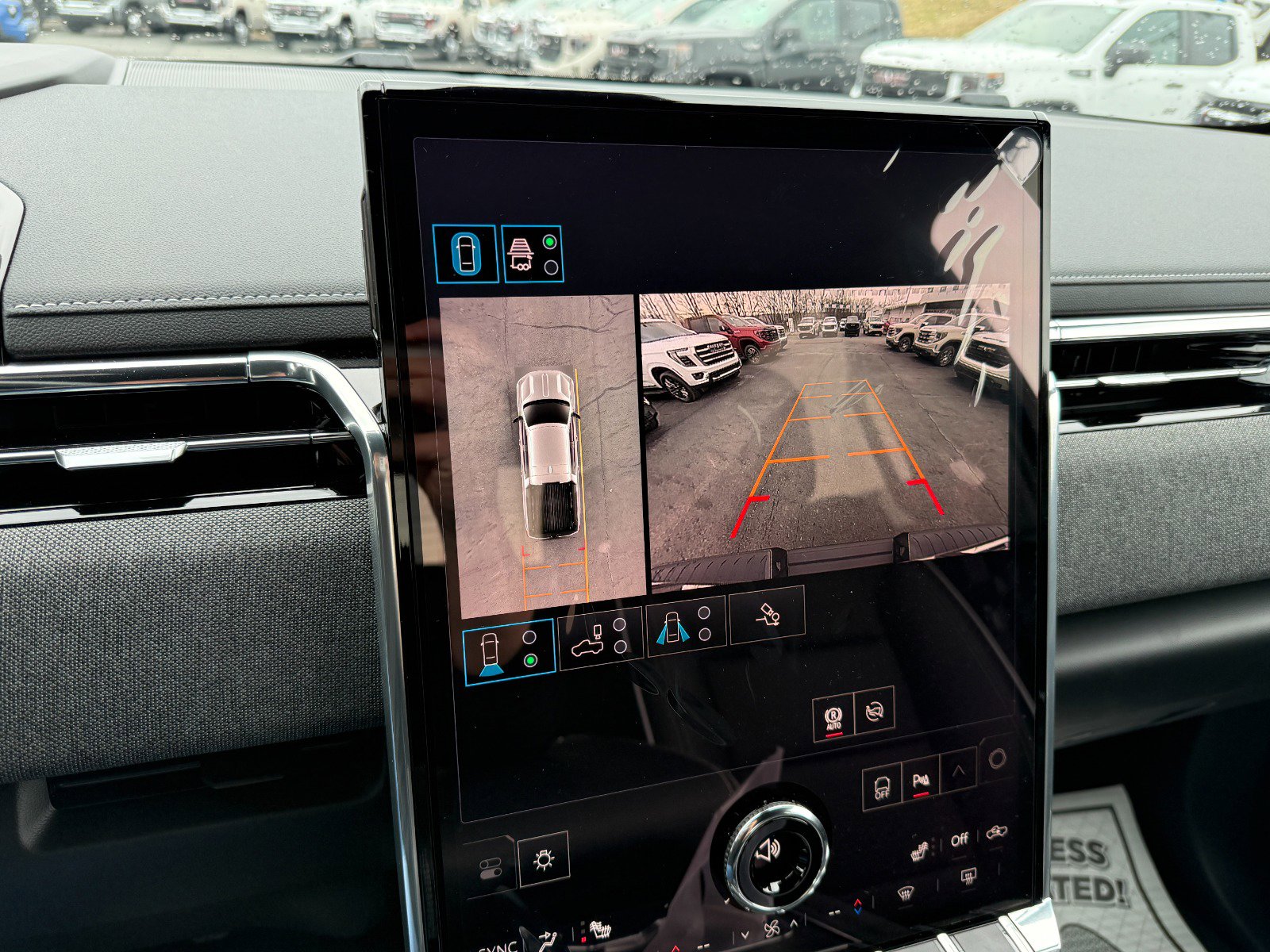 2026 GMC Sierra EV Elevation - Photo 32