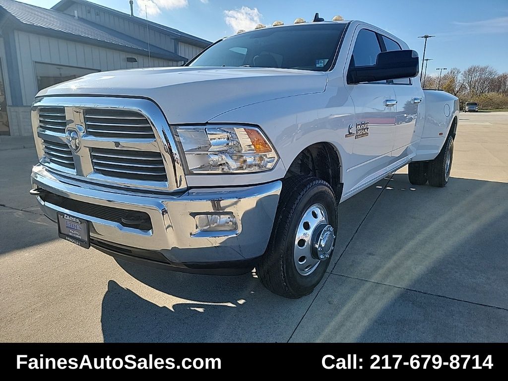 2015 Ram 3500 SLT photo 2