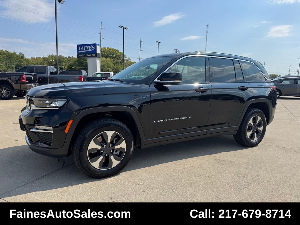 2024 Jeep Cherokee Limited 4xe photo 4