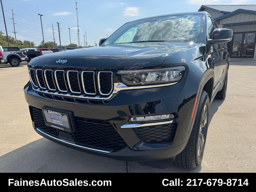 2024 Jeep Cherokee Limited 4xe photo 2