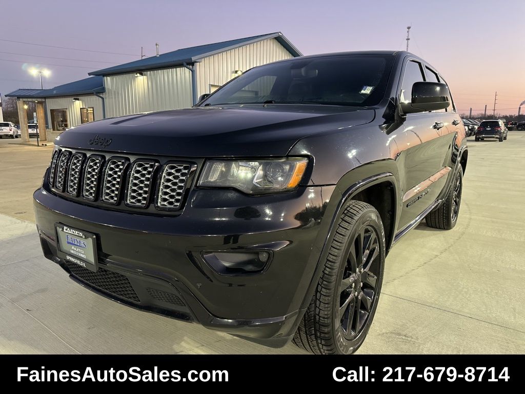 2019 Jeep Grand Cherokee Laredo photo 2