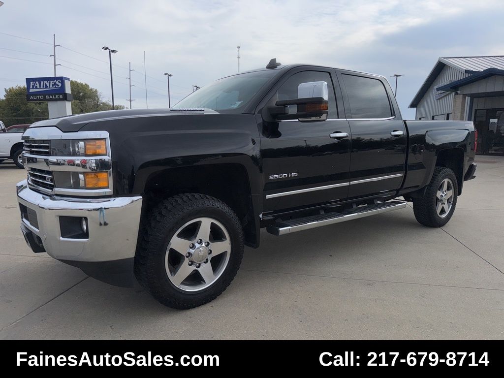 2016 Chevrolet Silverado 2500HD LTZ photo 3